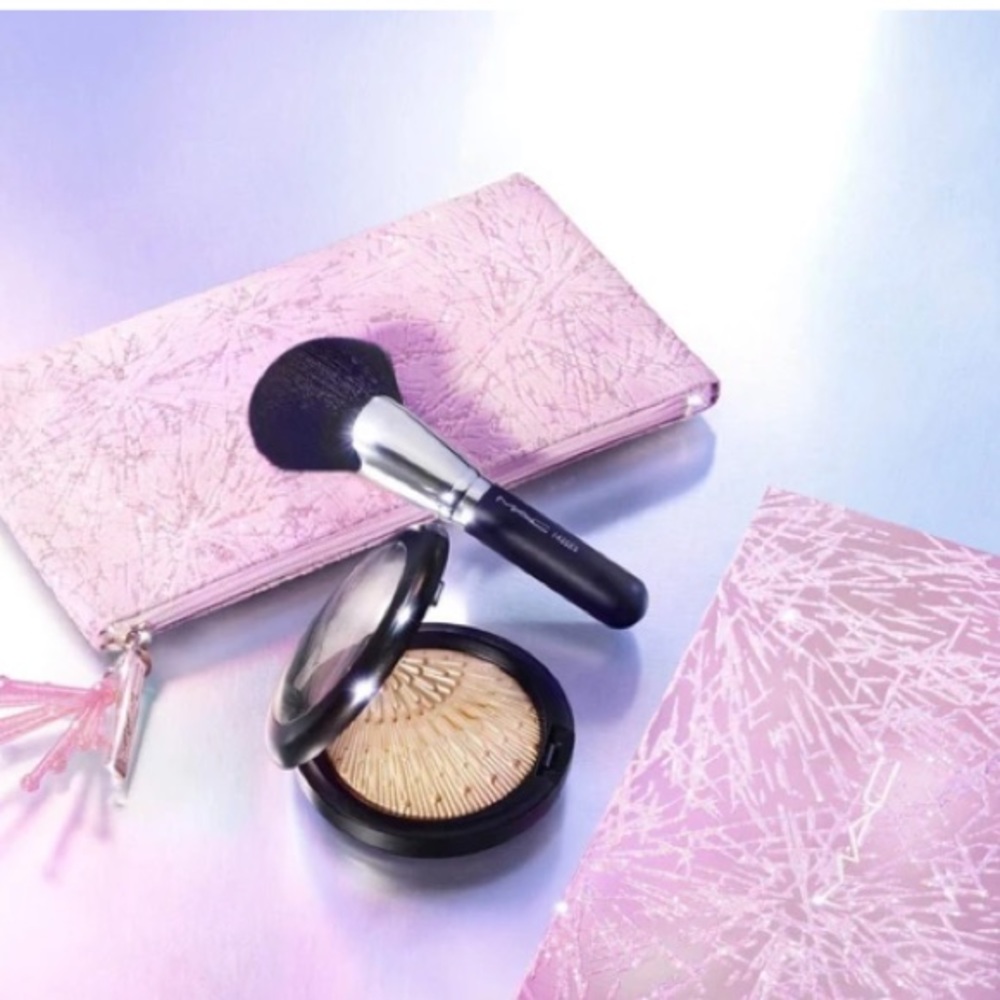 MAC Firelit Kit: Gold